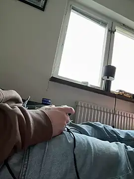 Snapshot of adam123456654321 chatting on 12-30-24, 01:25 adam123456654321 online show from 12-30-24, 01:25