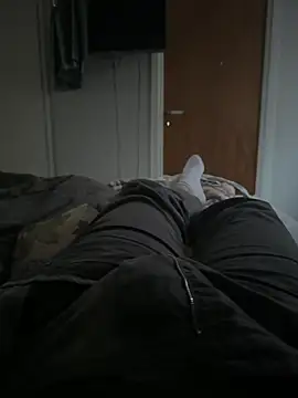 Snapshot of adam123456654321 chatting on 03-12-25, 04:24 adam123456654321 online show from 03-12-25, 04:24