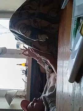 FireFox Feel online show from 03-23-25, 06:26