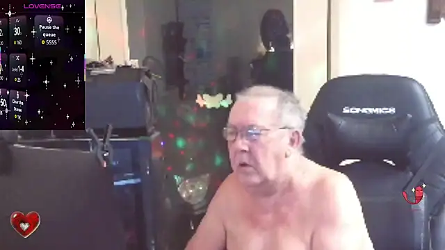 Snapshot of bebitzu chatting on 03-14-26, 11:15 bebitzu online show from 03-14-26, 11:15