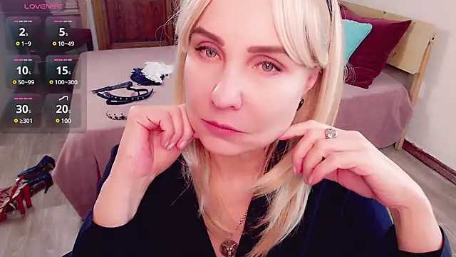 Snapshot of _unique_cam_ chatting on 01-12-25, 08:14  unique cam  online show from 01-12-25, 08:14