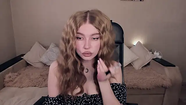 ViolettaLopez online show from 03-18-25, 11:30