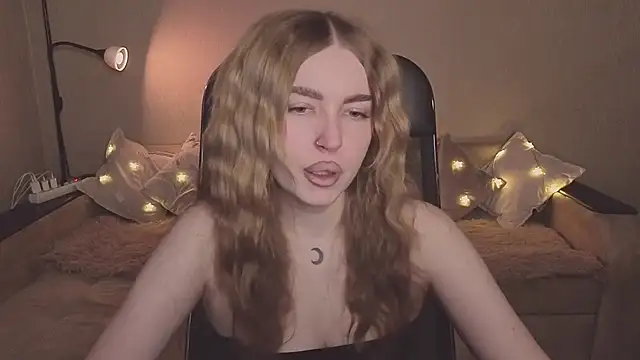 ViolettaLopez online show from 02-18-26, 02:35