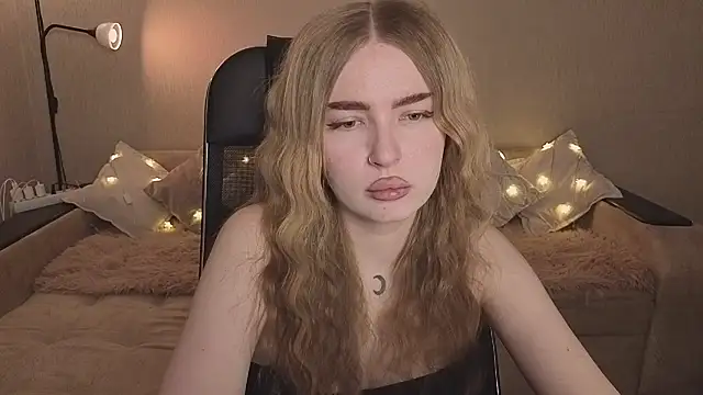 ViolettaLopez online show from 02-23-26, 04:15