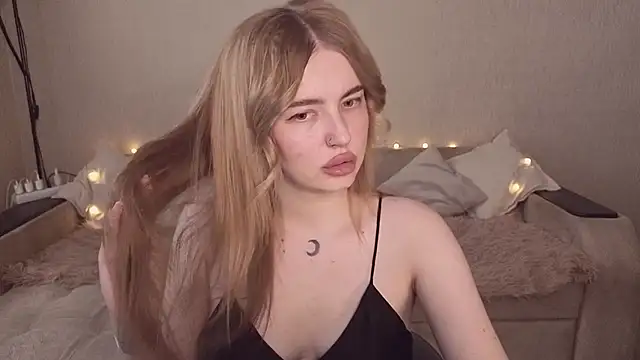 ViolettaLopez online show from 06-24-26, 03:11