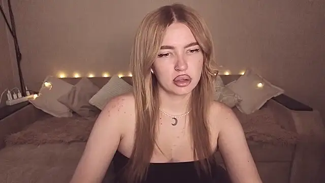 ViolettaLopez online show from 08-02-26, 04:27
