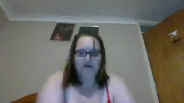 Snapshot of jukesy99 chatting on 06-07-26, 04:33 jukesy99 online show from 06-07-26, 04:33