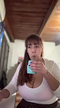 Snapshot of sofy_alone chatting on 07-08-26, 04:11 sofy alone online show from 07-08-26, 04:11