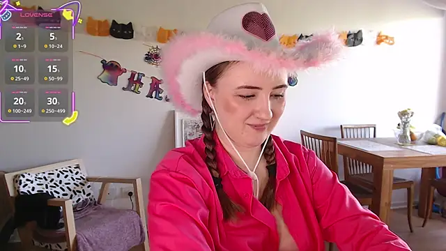 Black Eva  online show from 10-31-25, 05:14