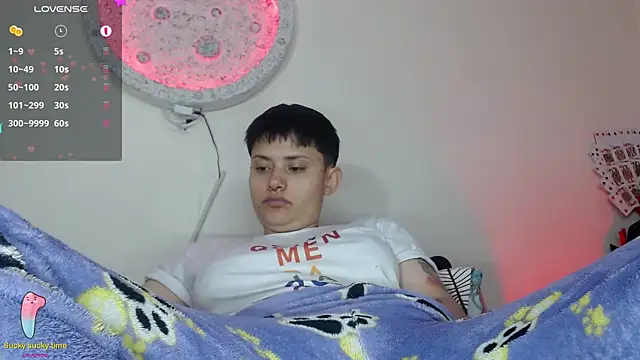 girl intense444 online show from 01-24-25, 04:06