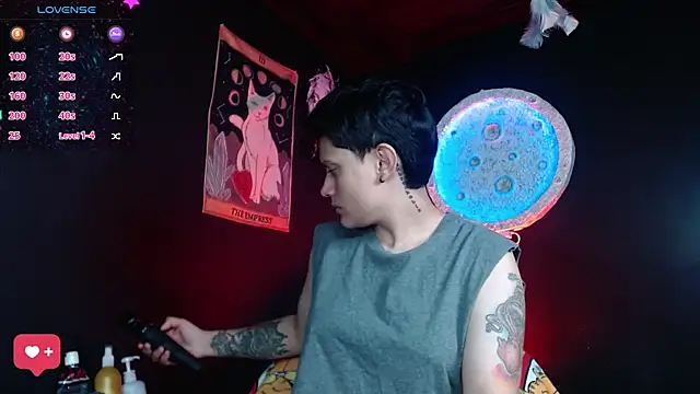 girl intense444 online show from 06-18-26, 01:48