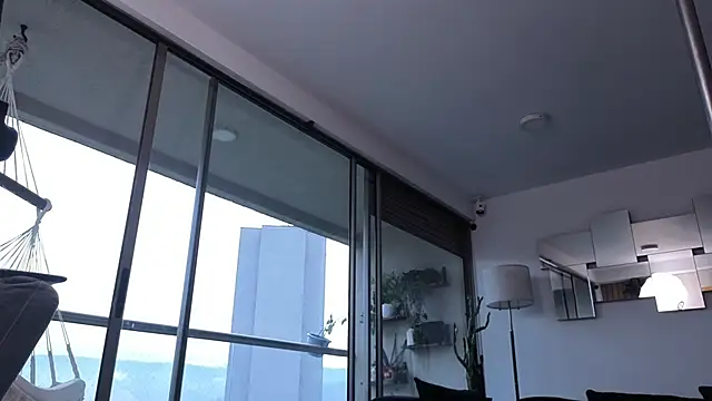 mandi4pole  online show from 09-18-25, 10:23