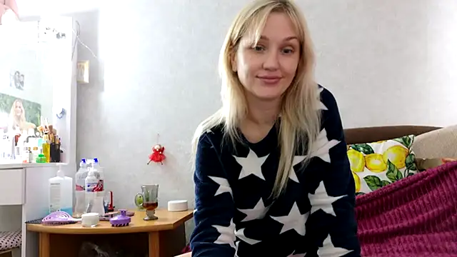 ModelEva online show from 10-19-25, 08:15