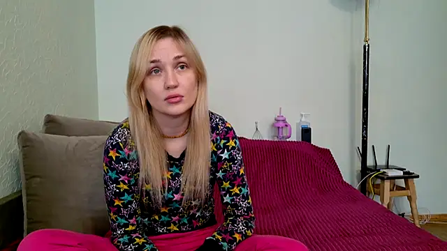 ModelEva online show from 01-16-26, 10:41