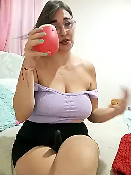 Snapshot of Katy_Randy chatting on 01-29-25, 05:40 Katy Randy online show from 01-29-25, 05:40