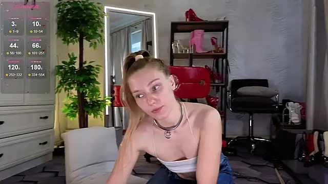 Angelalive online show from 09-30-25, 09:47