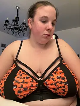 Snapshot of AureliaWinter chatting on 10-30-25, 07:03 AureliaWinter online show from 10-30-25, 07:03