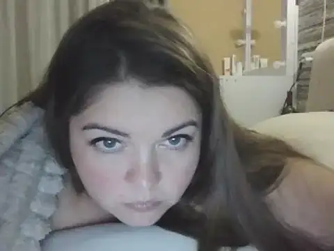 Snapshot of cute__cherry chatting on 01-14-25, 10:44 cute cherry online show from 01-14-25, 10:44