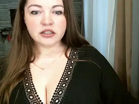 Snapshot of cute__cherry chatting on 02-14-25, 01:40 cute cherry online show from 02-14-25, 01:40