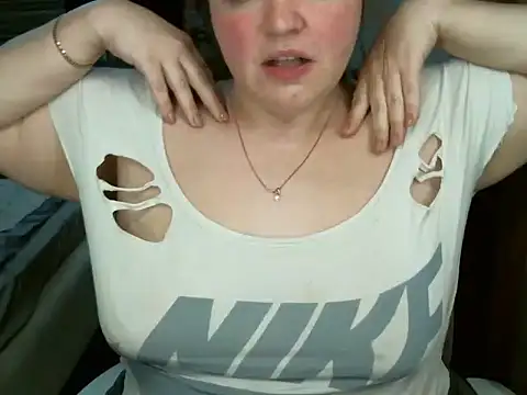 Snapshot of cute__cherry chatting on 03-10-25, 10:02 cute cherry online show from 03-10-25, 10:02