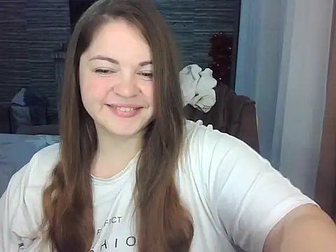 Snapshot of cute__cherry chatting on 10-24-25, 07:21 cute cherry online show from 10-24-25, 07:21