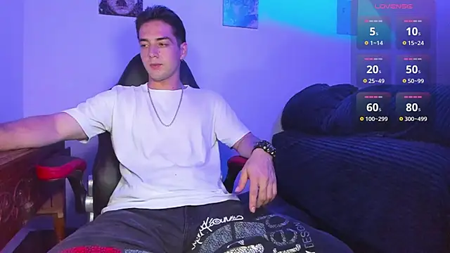 Alex smith00 online show from 12-22-24, 03:00