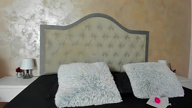 Snapshot of JennaMyers chatting on 11-03-25, 08:21 JennaMyers online show from 11-03-25, 08:21