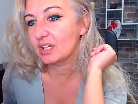 angel devil milf online show from 01-31-25, 03:22