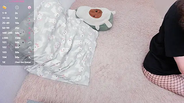 Snapshot of loliwoods chatting on 10-30-25, 01:12 loliwoods online show from 10-30-25, 01:12