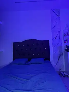 alysson 18 online show from 04-28-26, 01:05