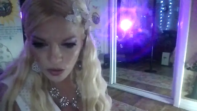 Snapshot of marilyn420 chatting on 06-02-26, 11:12 marilyn420 online show from 06-02-26, 11:12