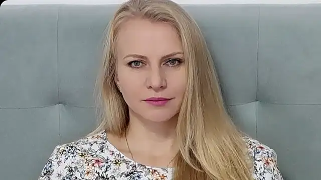 K  Adrienne online show from 10-27-25, 06:17