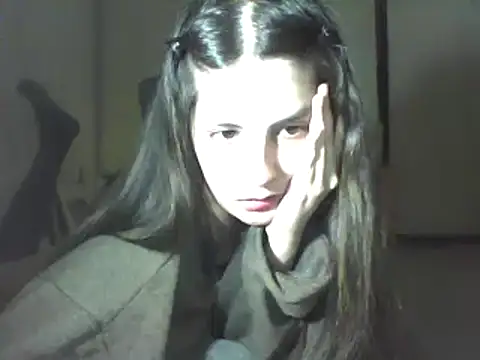 Snapshot of Insomniacl chatting on 12-11-24, 06:14 Insomniacl online show from 12-11-24, 06:14