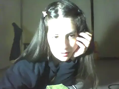 Snapshot of Insomniacl chatting on 02-16-25, 06:32 Insomniacl online show from 02-16-25, 06:32