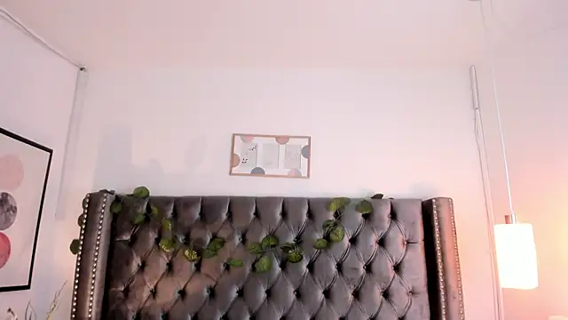 Snapshot of Kim_Blane chatting on 01-24-25, 09:28 Kim Blane online show from 01-24-25, 09:28