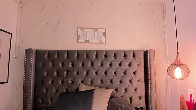 Snapshot of Kim_Blane chatting on 10-09-25, 03:48 Kim Blane online show from 10-09-25, 03:48