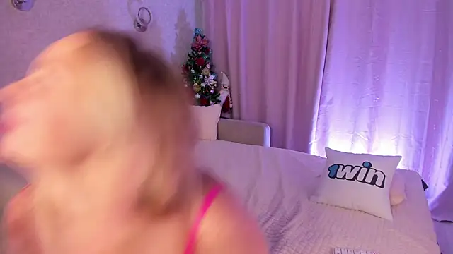 Kitty Ricky online show from 01-14-25, 10:38