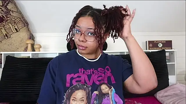 Snapshot of -khayaparker chatting on 02-18-26, 03:41 -khayaparker online show from 02-18-26, 03:41