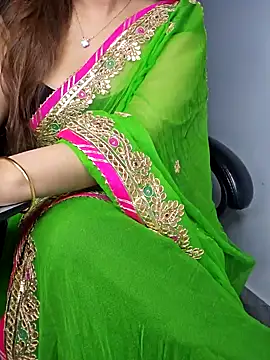 Snapshot of aliyaah_singh chatting on 01-17-25, 09:17 aliyaah singh online show from 01-17-25, 09:17