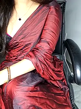 Snapshot of aliyaah_singh chatting on 11-19-25, 05:57 aliyaah singh online show from 11-19-25, 05:57