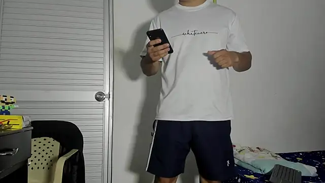 Snapshot of VincentSavage chatting on 01-12-26, 02:50 VincentSavage online show from 01-12-26, 02:50