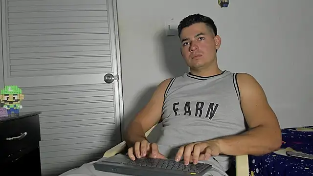 Snapshot of VincentSavage chatting on 01-18-26, 08:40 VincentSavage online show from 01-18-26, 08:40