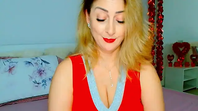 Snapshot of Tyana40 chatting on 02-17-25, 05:36 Tyana40 online show from 02-17-25, 05:36