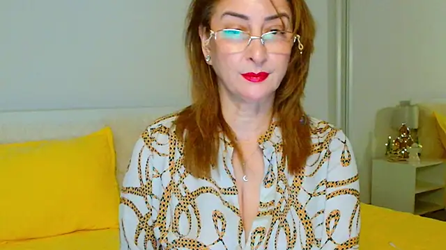 Snapshot of Tyana40 chatting on 01-14-26, 02:17 Tyana40 online show from 01-14-26, 02:17