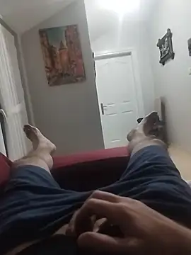 Snapshot of Aykut1990 chatting on 12-22-25, 04:15 Aykut1990 online show from 12-22-25, 04:15