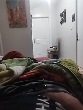 Snapshot of Aykut1990 chatting on 02-05-26, 04:44 Aykut1990 online show from 02-05-26, 04:44