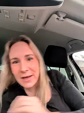 Snapshot of NaomiAndFriends chatting on 02-24-26, 07:39 NaomiAndFriends online show from 02-24-26, 07:39