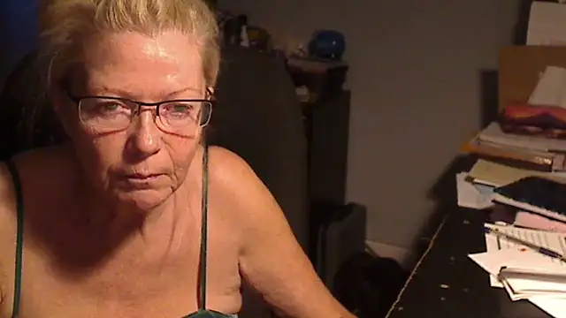 Snapshot of XTRAHORNYONE chatting on 03-01-25, 02:48 XTRAHORNYONE online show from 03-01-25, 02:48