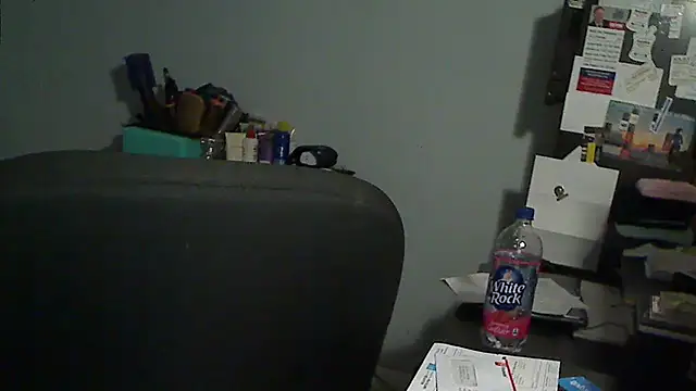 Snapshot of XTRAHORNYONE chatting on 09-13-25, 12:43 XTRAHORNYONE online show from 09-13-25, 12:43