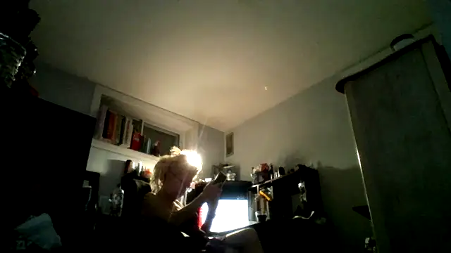 Snapshot of XTRAHORNYONE chatting on 02-15-26, 03:58 XTRAHORNYONE online show from 02-15-26, 03:58